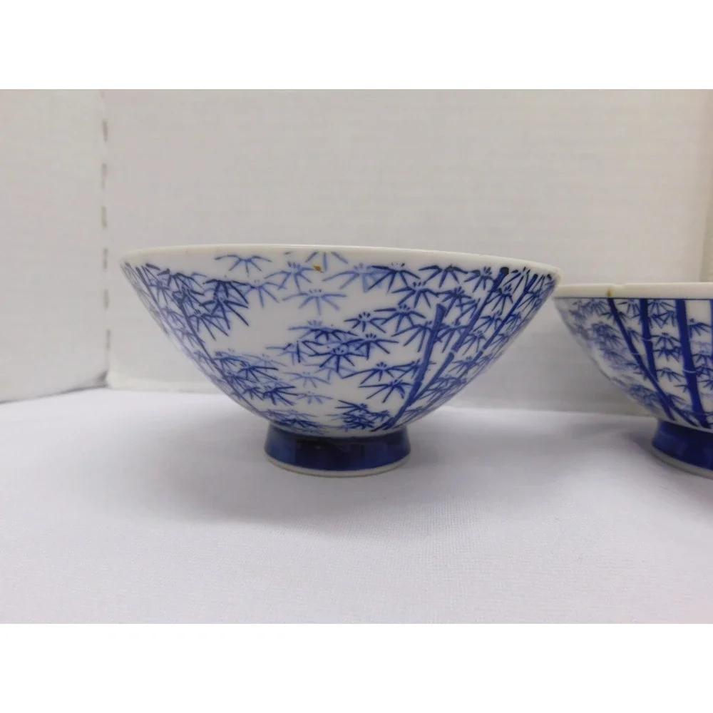 Vintage Japanese Porcelain Footed Rice Bowls Set of 3 Blue & White
